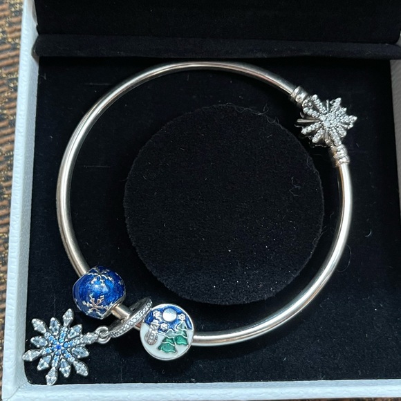 NWOT Pandora Fireworks Bangle Bracelet w/ 3 Christmas Charms EUC - Picture 4 of 17